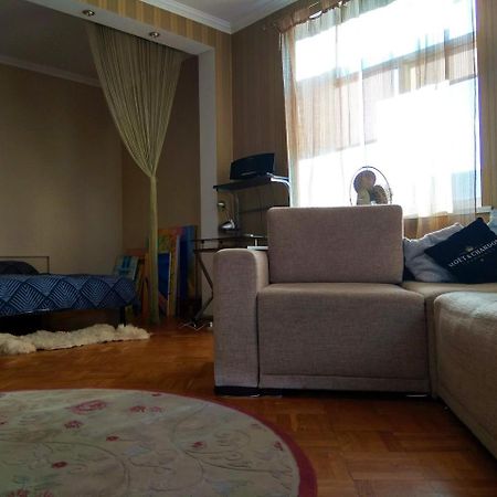 Alabama Mama Daire Kiev Dış mekan fotoğraf