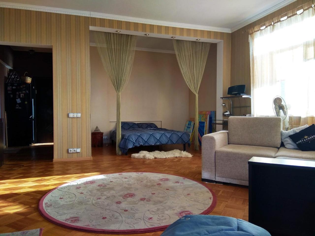 Alabama Mama Daire Kiev Dış mekan fotoğraf